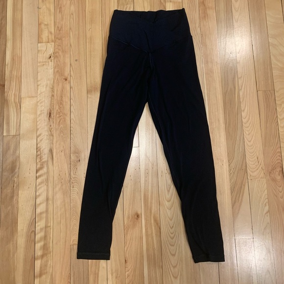 American Eagle Outfitters Pants - AE OFFLINE REAL ME HIGH WAISTED CROSSOVER LEGGING